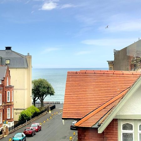 Apartment Victoria With Free Parking Скарборо Екстер'єр фото