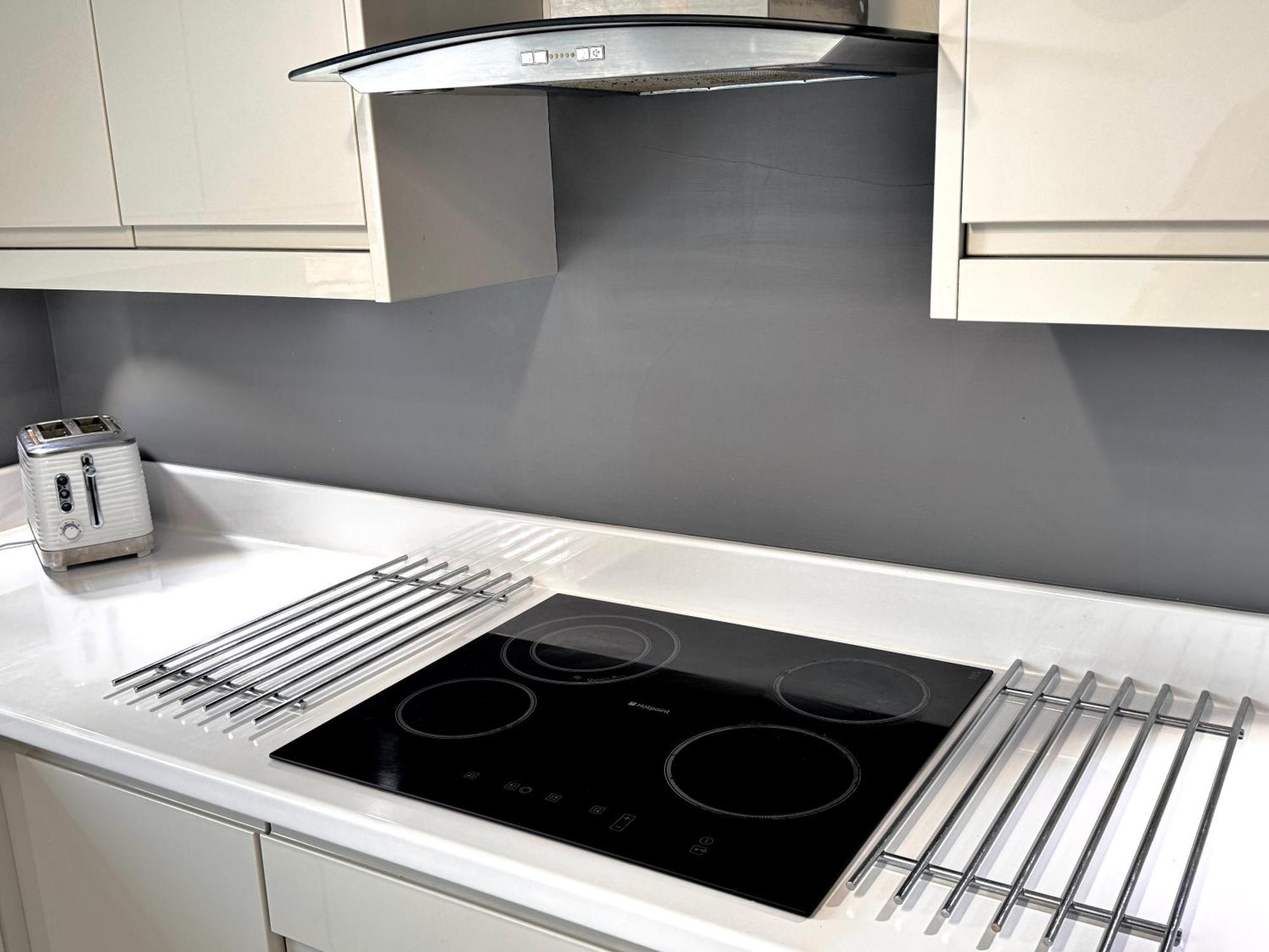 Apartment Victoria With Free Parking Скарборо Екстер'єр фото