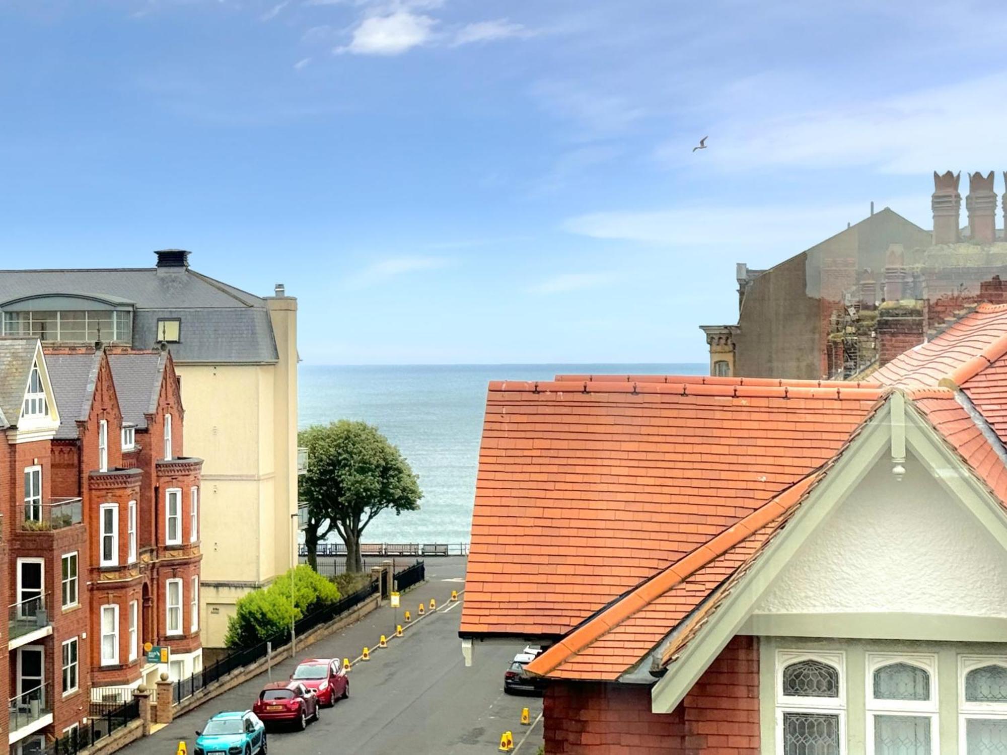 Apartment Victoria With Free Parking Скарборо Екстер'єр фото